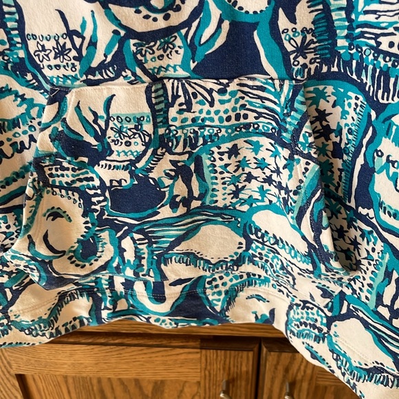 Lilly Pulitzer Luxletic Hooded Skipper Popover in Keep On Truckin Elephant XS - Picture 6 of 11